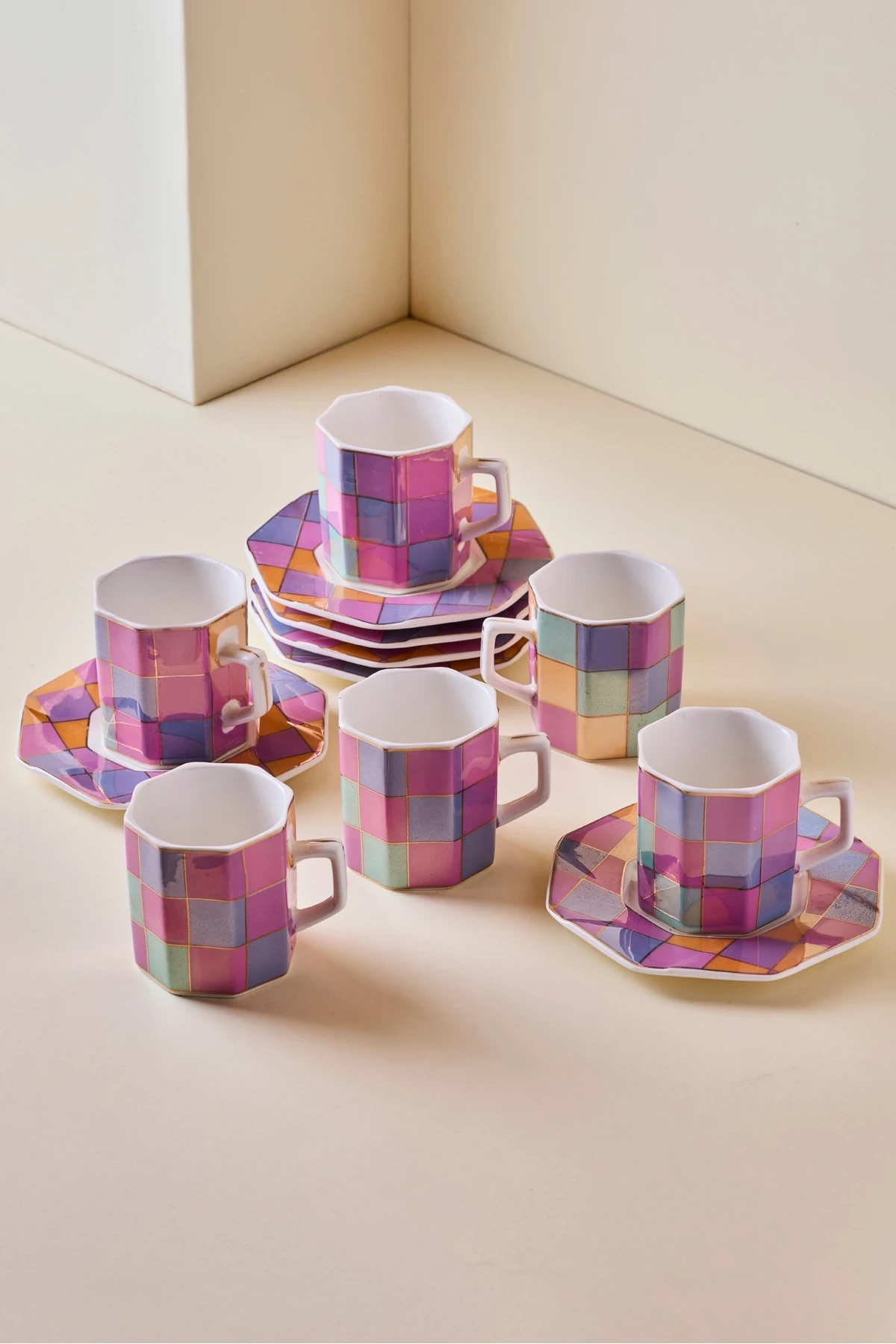 Antik 12 Parça 6 Kişilik Renkli Patchwork Porselen Kahve Fincanı Takımı · 3. fotoğraf